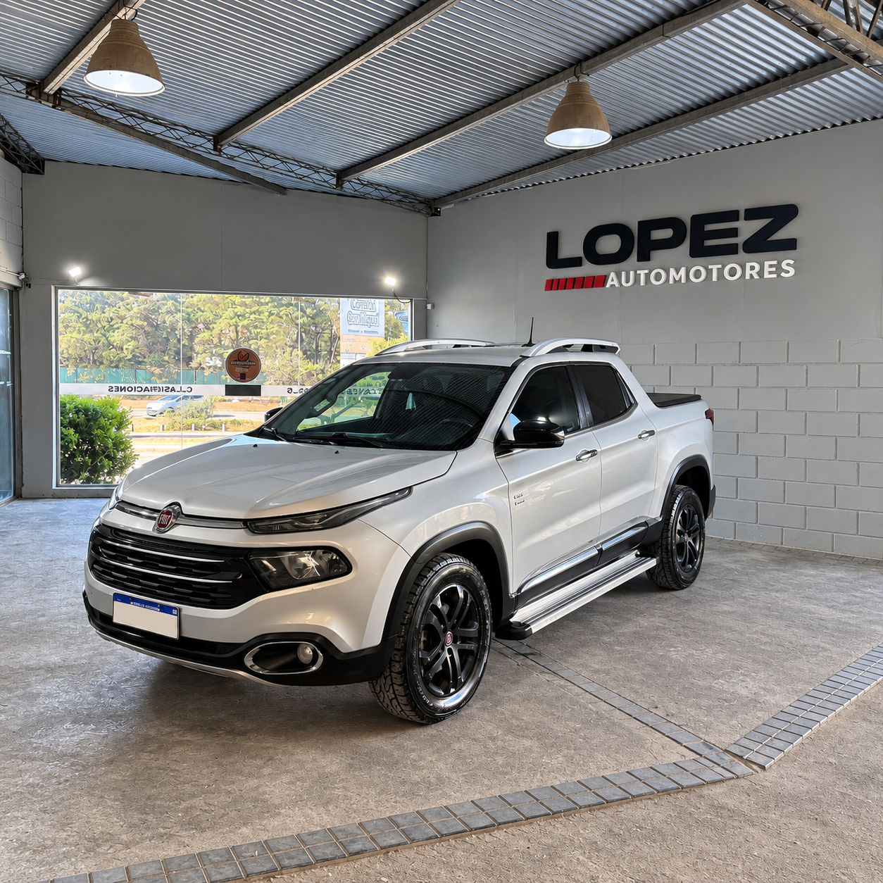 Vehículo disponible en Automotores Lopez